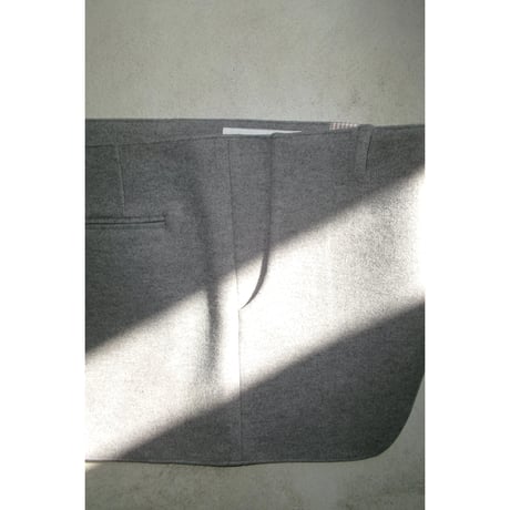 TOZAOU / Vague Shape “Lama” *Gray