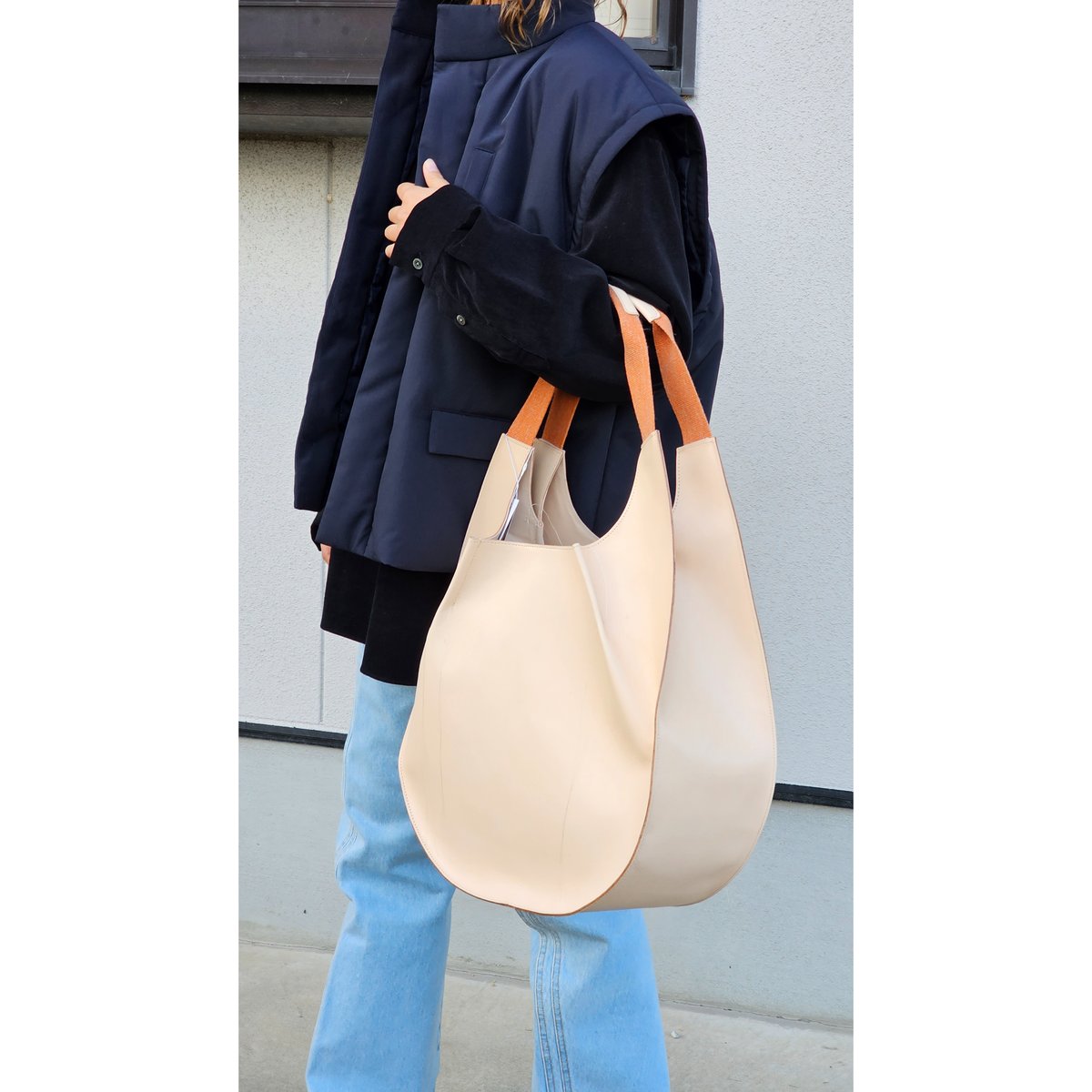 Rich I / CIRCLE [LEATHER BAG] | AVET
