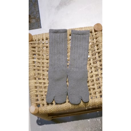 YOKO SAKAMOTO / TABI PILE SOCKS *HEATHER GRAY