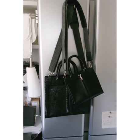 ●Rich I / S.RECTANGLE [LEATHER HELMET BAG・SMALL ・BLACK]