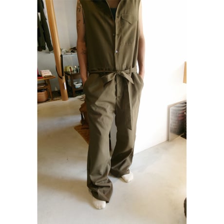 Rich I / NO SLEEVE JUMPSUIT *MOCA