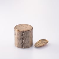 時代物【巧益造】いぶし銀 鎚目 芋頭形 急須 重 221g 燻銀横手急須 時代物【巧益造】いぶし銀 鎚目 芋頭形 急須 重 221g 燻銀横手