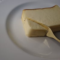 《国産カマンベールチーズケーキ》