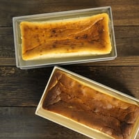 《国産カマンベールチーズケーキ》と《国産ブルーチーズケーキ》