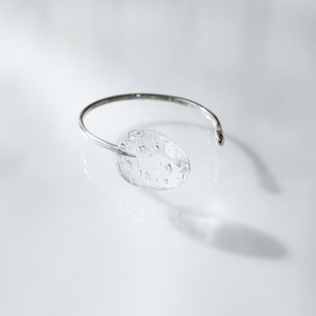 moment  drop bangle