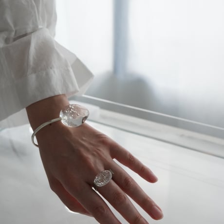 moment  drop bangle