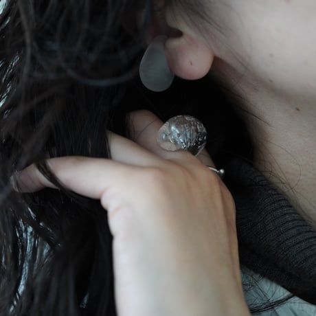 moment  earcuff  _frost
