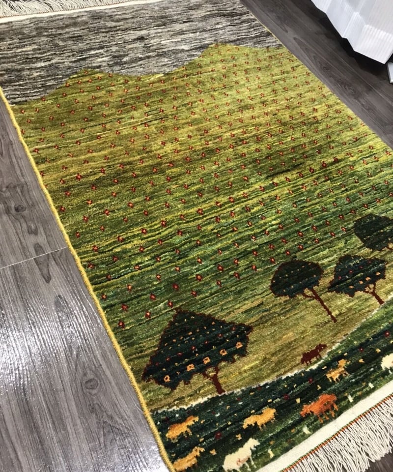 新品 ペルシャ絨毯 手織りリズギャッベ 120cm×80cm 緑 羊 生命の 新品 ペルシャ絨毯 手織りリズギャッベ 120cm×80cm 緑 羊 生命の