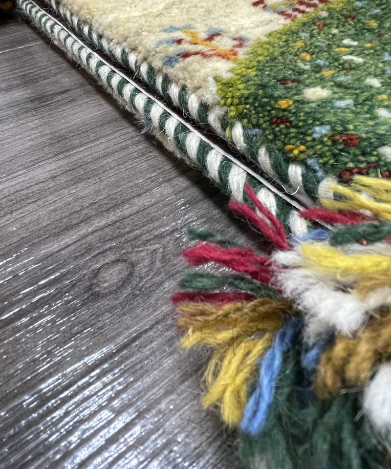 新品　ペルシャ絨毯　手織り　ギャッベ　キャシュクリ円形　(015)風景　カラフル 新品 ペルシャ絨毯 手織り リズ ギャッベ 122×85cm 風景 ザクロ