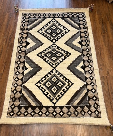 SASANIAN RUGS ペルシャ絨毯専門店
