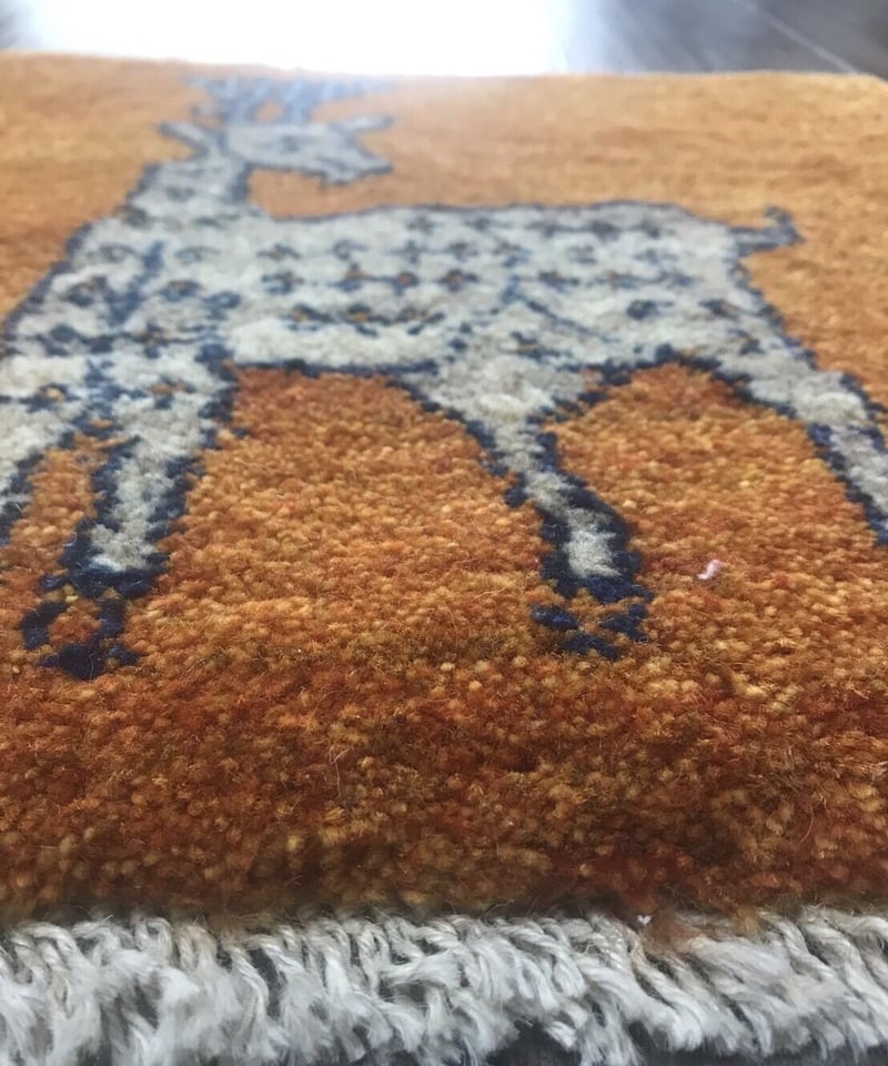 新品 ペルシャ絨毯 手織りギャッベ 39cm×41cm 鹿 オレンジ(黄色 新品 ペルシャ絨毯 手織りギャッベ 39cm×41cm 鹿 オレンジ(黄色