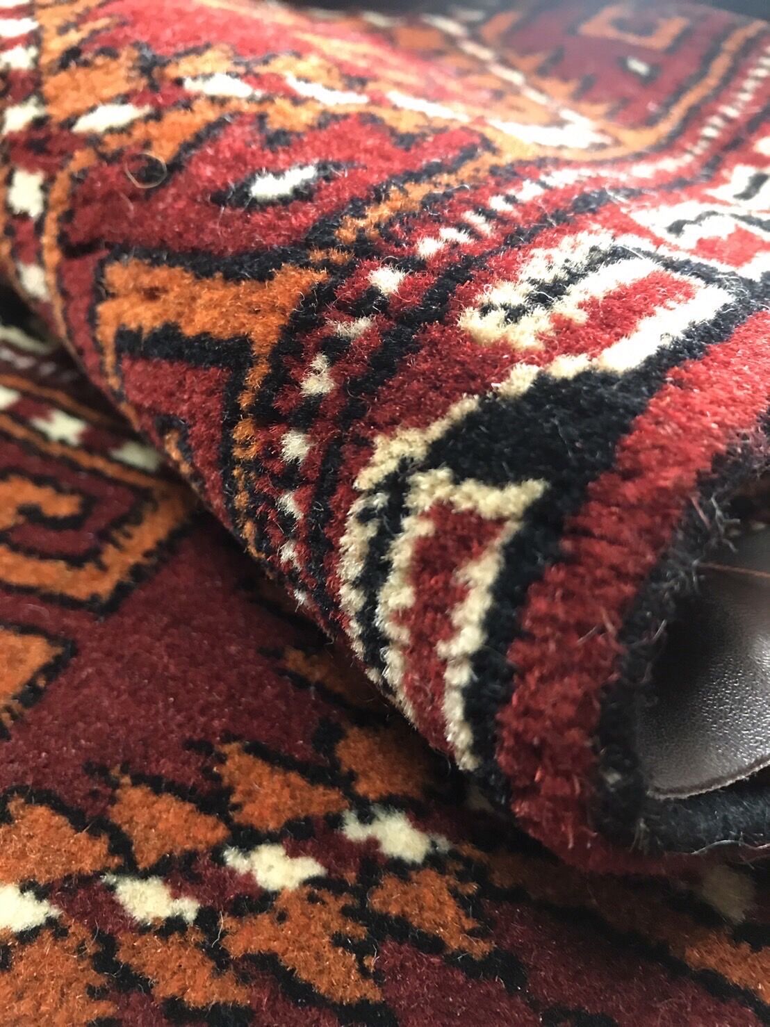 新品 ペルシャ絨毯 手織り トルキャマン産 トライバルラグ 124×82cm 