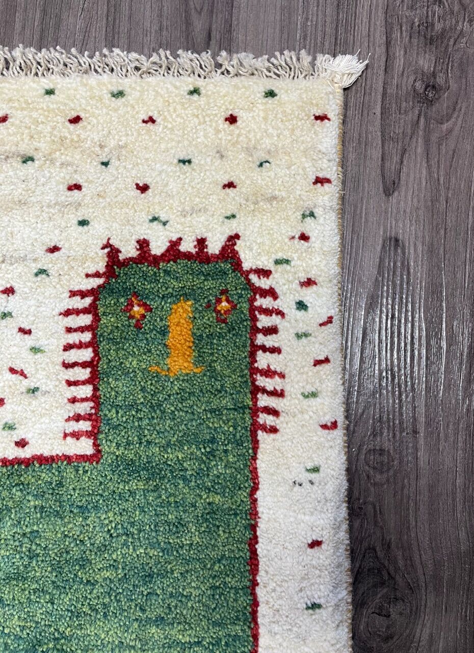 新品　ペルシャ絨毯　手織り　ヤラメ産　ライオン　緑色 新品 ペルシャ絨毯 手織り ヤラメ産 トライバルラグ | SASANIAN