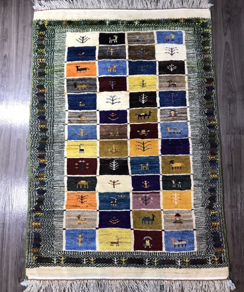 新品 ペルシャ絨毯 手織り リズ ギャッベ 125×85cm 緑色 ラクダ 新品 ペルシャ絨毯 手織り リズ ギャッベ 125×85cm 緑色 ラクダ