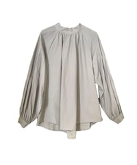 pin tuck sleeve blouse l.gray
