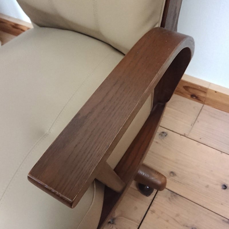 日本製 回転式座面・キャスター付きアームチェア ₌リユース現品・未