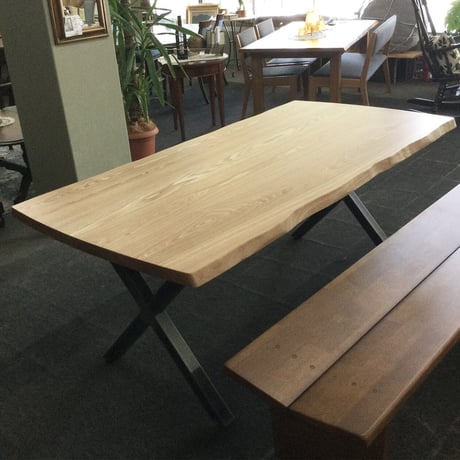北海道産 タモ無垢材・アイアン脚ダイニングテーブル = 新品 =