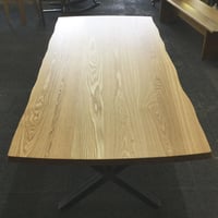 柏木工＞ 国産ナラ無垢材のダイニングテーブル (新古品