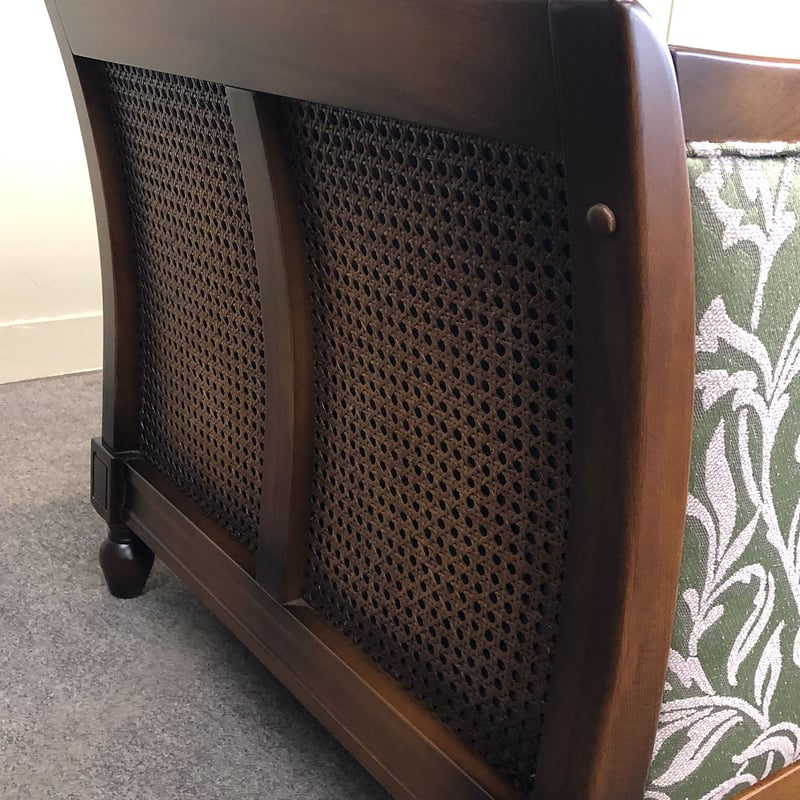 カリモク＞ コロニアルシリーズ・2人掛けソファ | FUJIWAKAYAMA