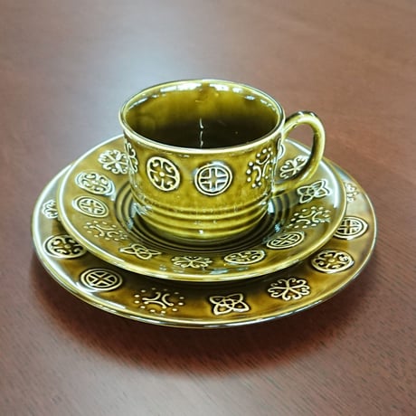 イギリス製ヴィンテージ＜LORD NWLSON POTTERY ＞カップ＆ソーサーとケーキ皿のセット(グリーン) - 未使用 -