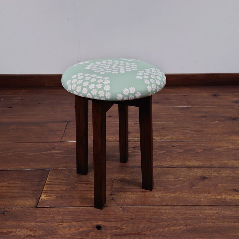 オリジナルスツール・オーク無垢材 withプケッティ=新品= | FUJIWAKAYAMA