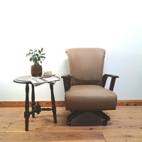 ウィリアム・モリス生地の丸椅子[C] | FUJIWAKAYAMA