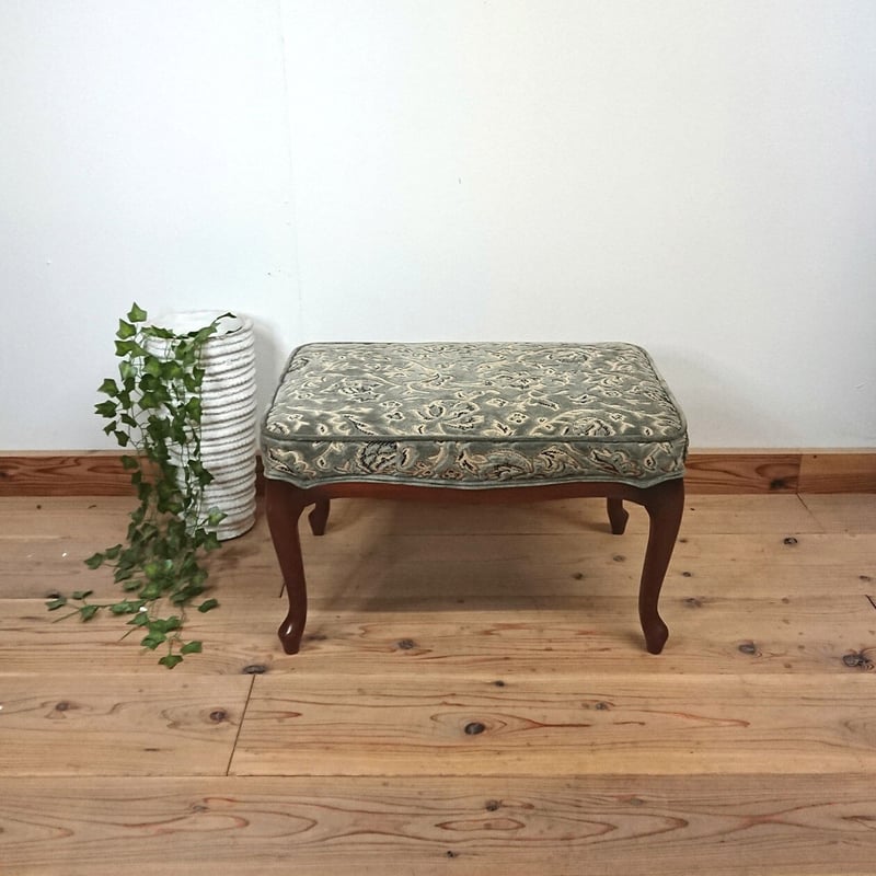 【希望価格】maruni 装飾的な刺繍 スツール 希望価格】maruni 装飾的な刺繍 スツール