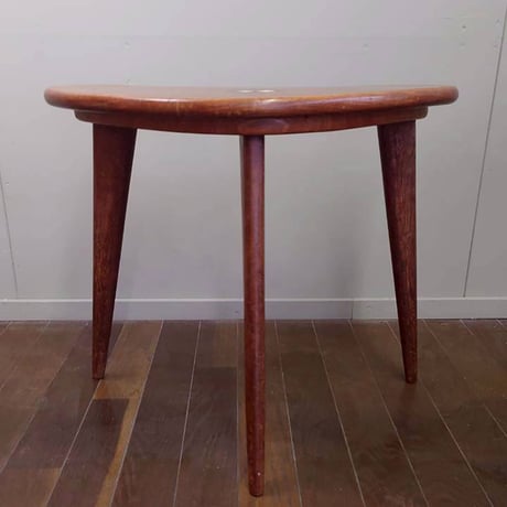 イギリス製　ハート型カフェテーブル・チーク材=現品=