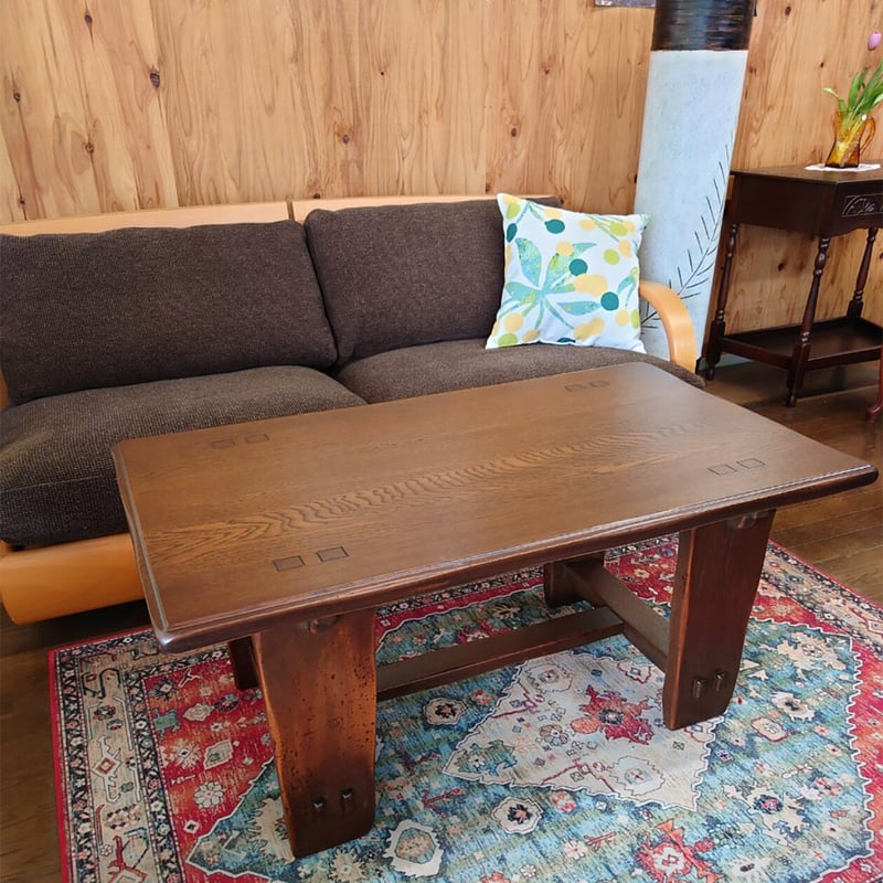 重厚感のあるオーク材　オランダ家具　センターテーブル　ローテーブル　SZ 重厚感のあるオーク材 オランダ家具 センターテーブル ローテーブル