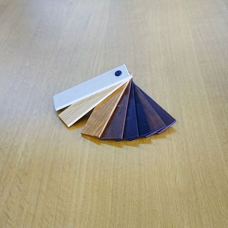 ＜柏木工＞ 国産ナラ無垢材のダイニングテーブル (新古品)