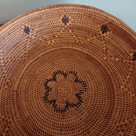 バリ島【アタ】　柄入り丸トレー -新品 -