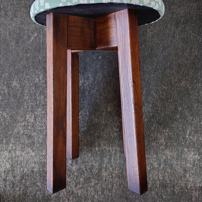 【オランダ製】オーク無垢 スモールチェア スツール 花台 (2006年生産) スツール ハイスツール 木製スツール 無垢 日本製 国産家具 木製