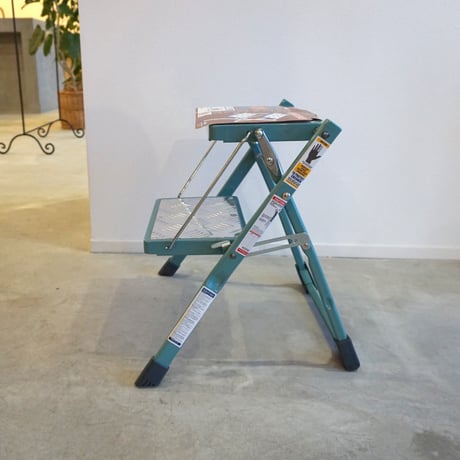 Folding 2-steps ladder　フォールディング 2 ステップス