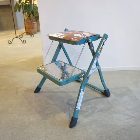 Folding 2-steps ladder　フォールディング 2 ステップス