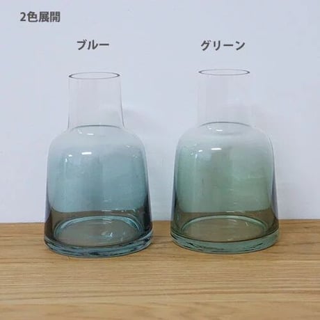 ガラスボトル D