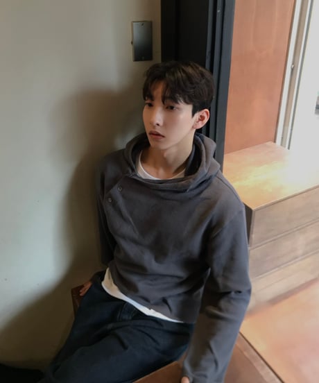 (3color)finhole botton hoodie