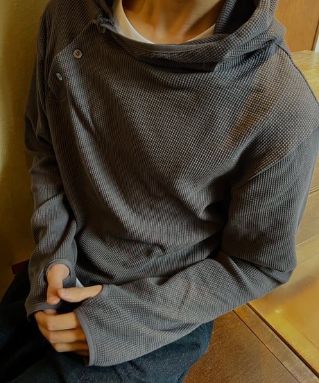 (3color)finhole botton hoodie
