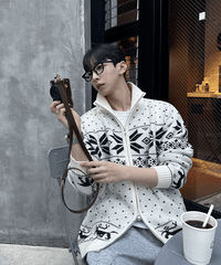 Nordic zipup knit
