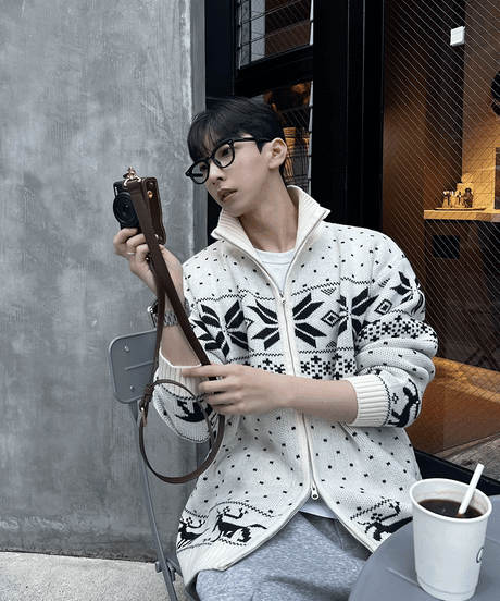 Nordic zipup knit