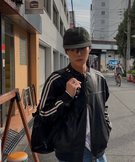 Line leather jacket