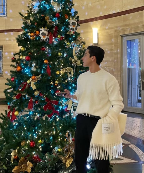 Minimal shaggy knit