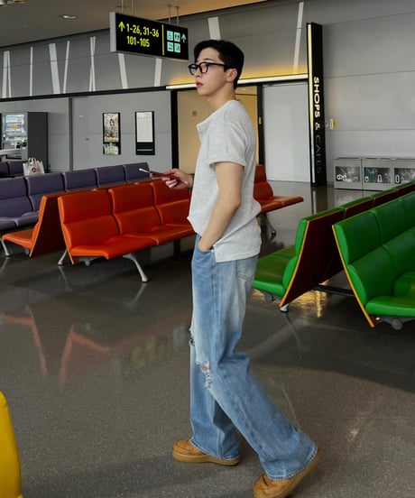 Damage slick denim