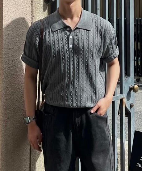 square collar knit