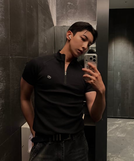 Half Zip Ribbed T