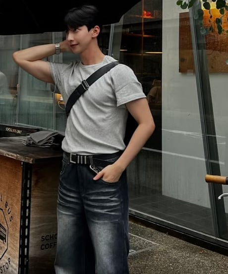 moon w pockets bag