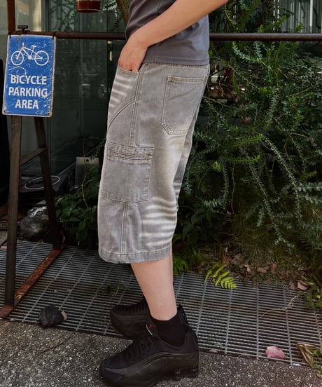 Washed cargo Bermuda denim