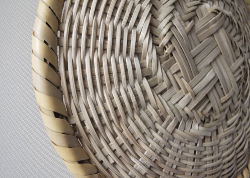 長野戸隠 根曲り竹蕎麦ざる 小ｻｲｽﾞφ直径23cm からむし紐付き | nuukの森