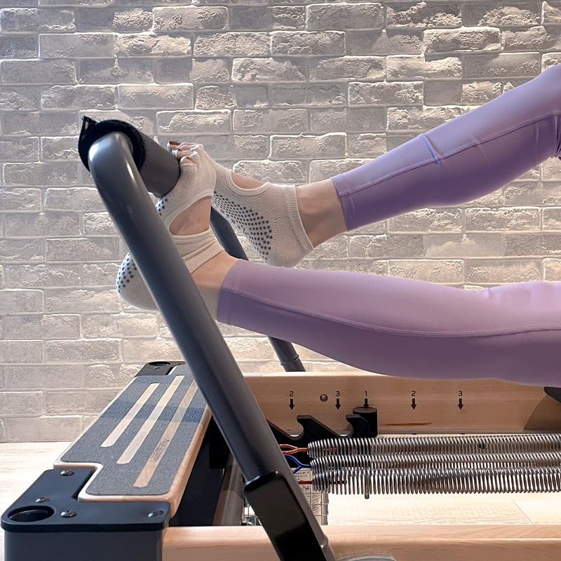 ピラティスソックス [滑り止め付き] [pilates K レッスン着用] | LOIVE