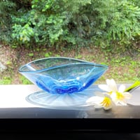 青いボウル