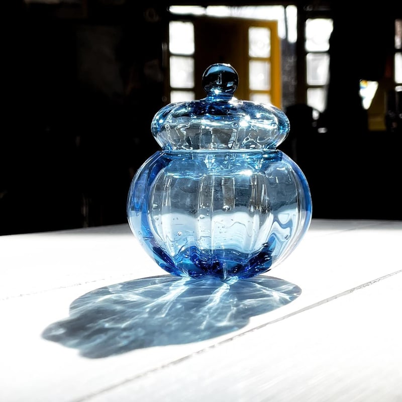 ブルーのポット | ガラス工房FARO